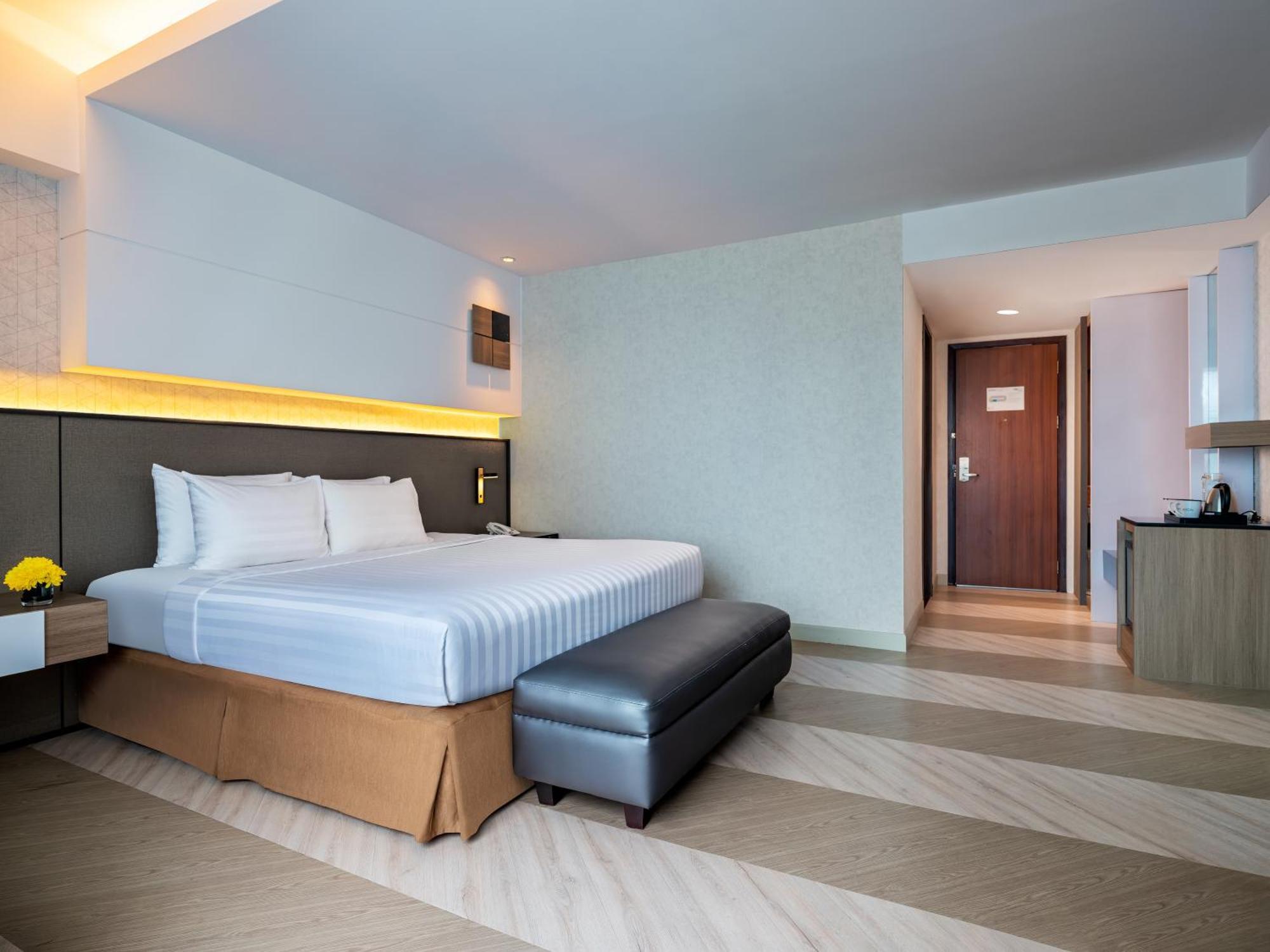 Aston Makassar Hotel & Convention Center Eksteriør billede